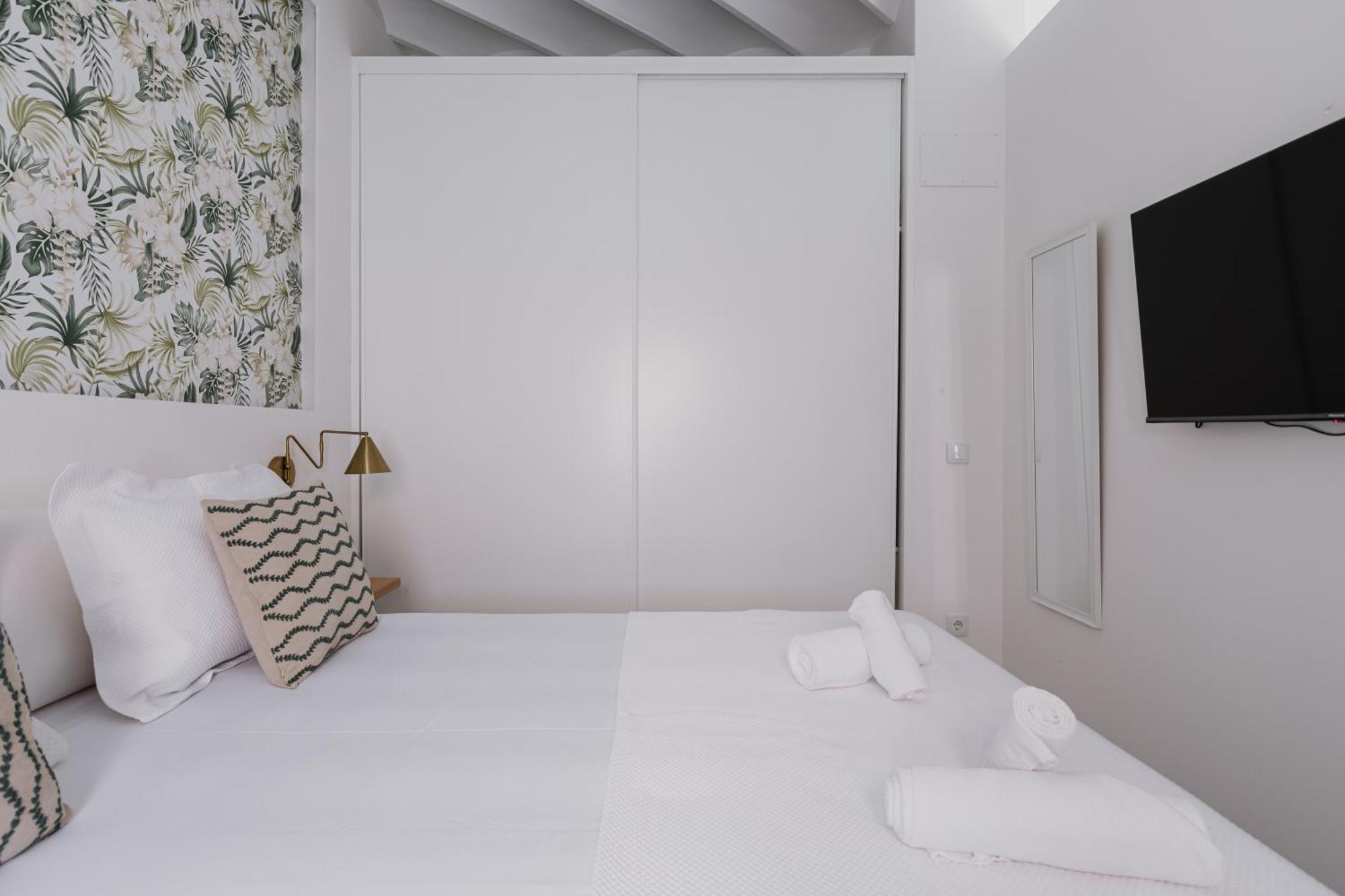 New - Family Next To Duenas Palace Apartment Seville