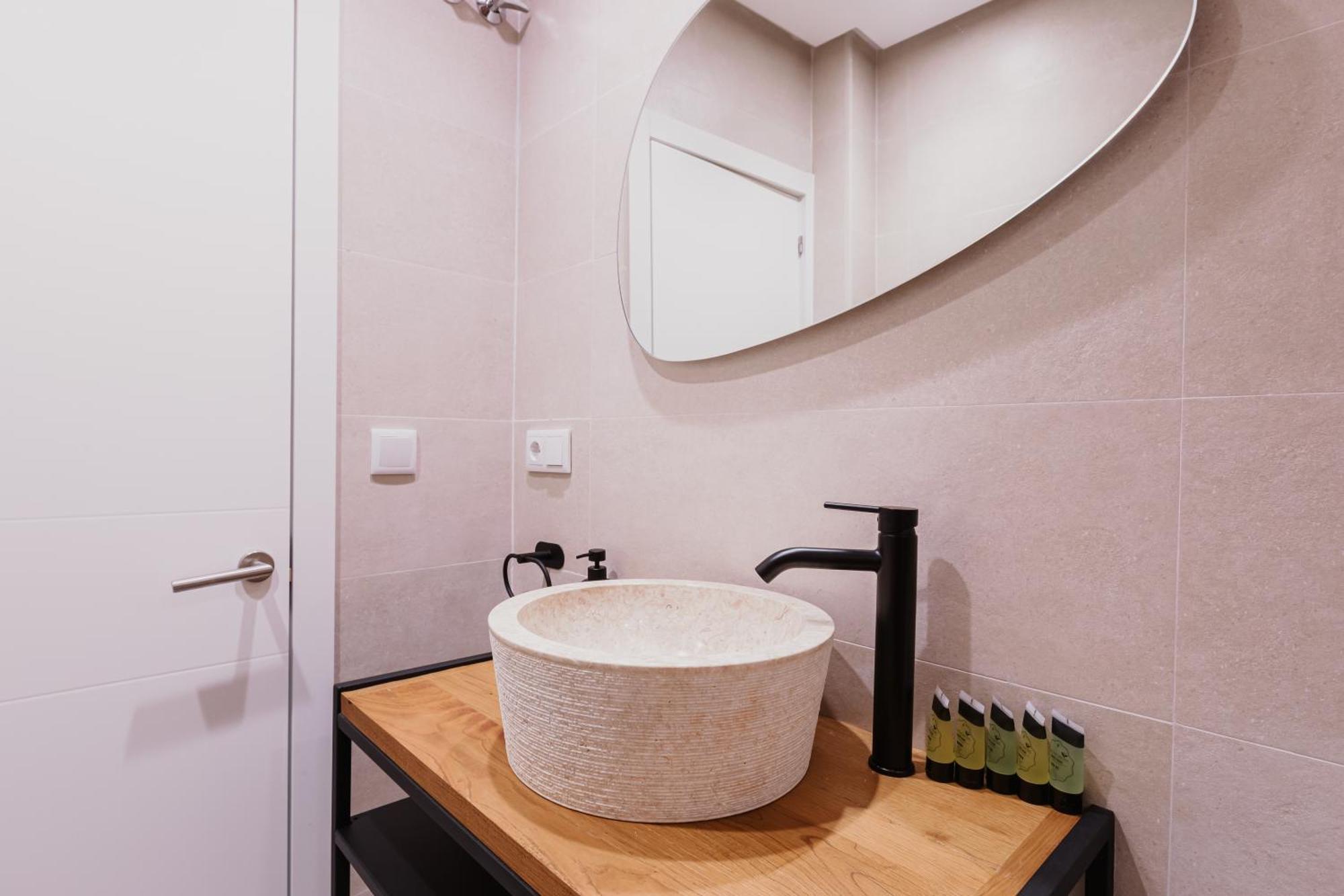 New - Family Next To Duenas Palace Apartment Seville